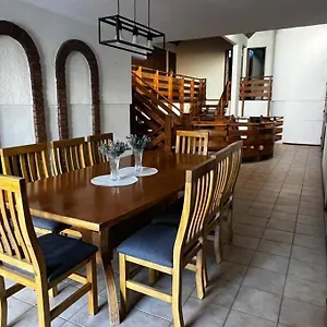 Gran Casa A Metros Del Parque Gral San Martin Сasa de vacaciones Mendoza